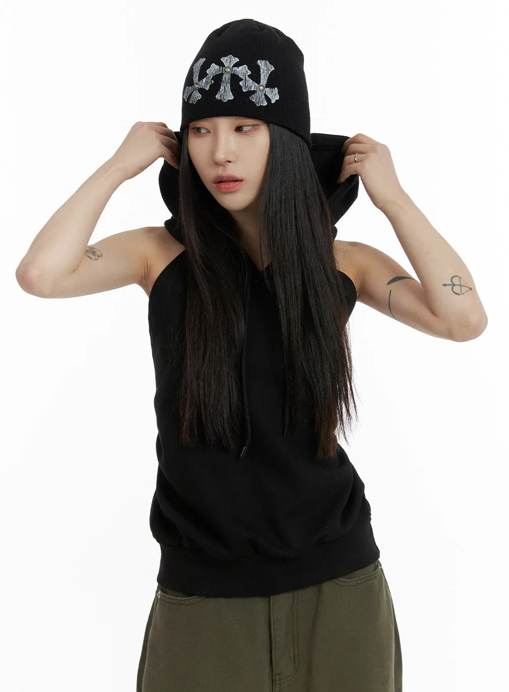 Dark Grunge Stud Graphic Beanie CF428