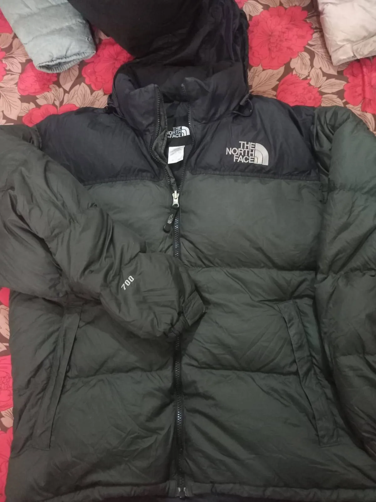 ✨⭐Flash Sale✨⭐  The North Face Puffer Jackets & Gilet 700 and 800