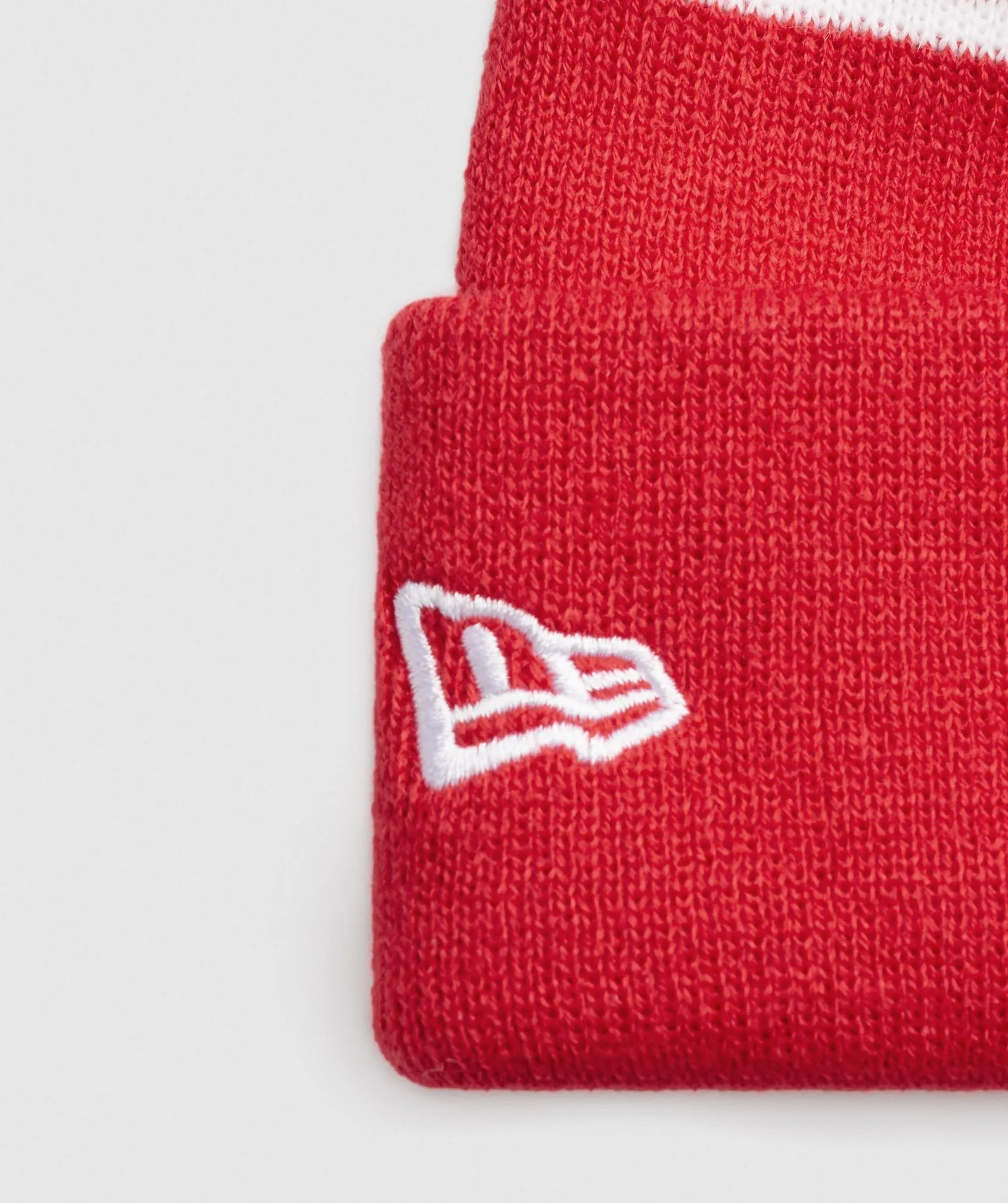 Gymshark New Era Tab Beanie - Red