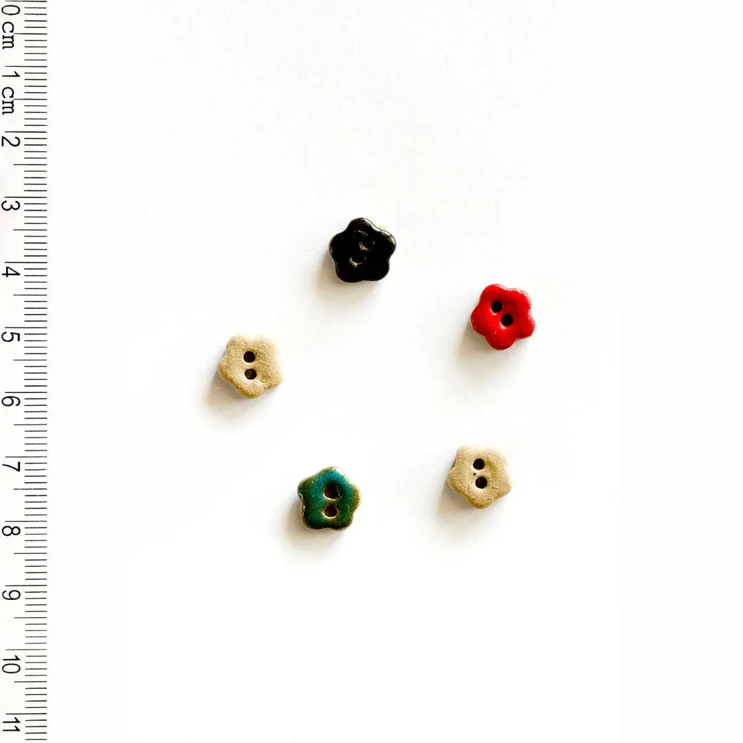 Handmade Buttons Small Coloured Flowers - Set of 5 (L558)