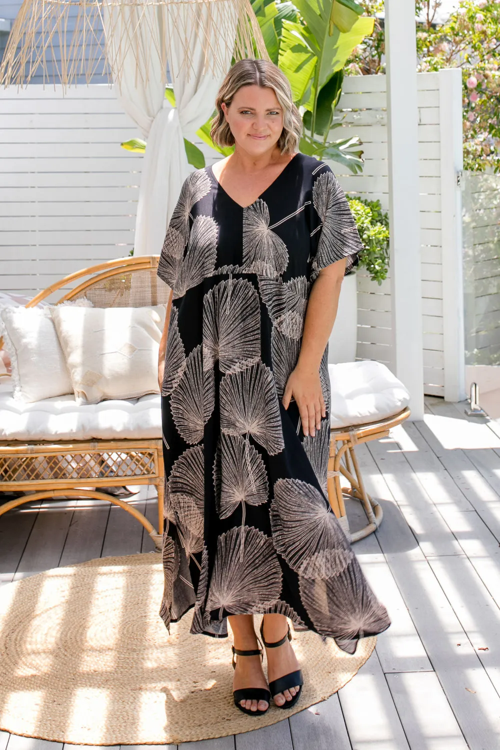 Maxi Dress - Black Fan