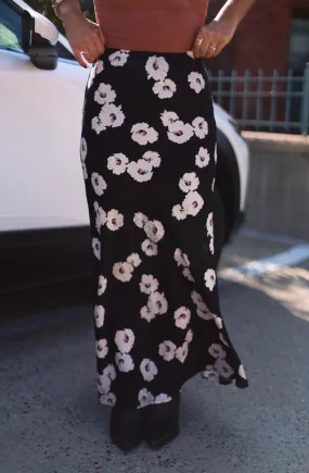 Secret Rumor Floral Skirt