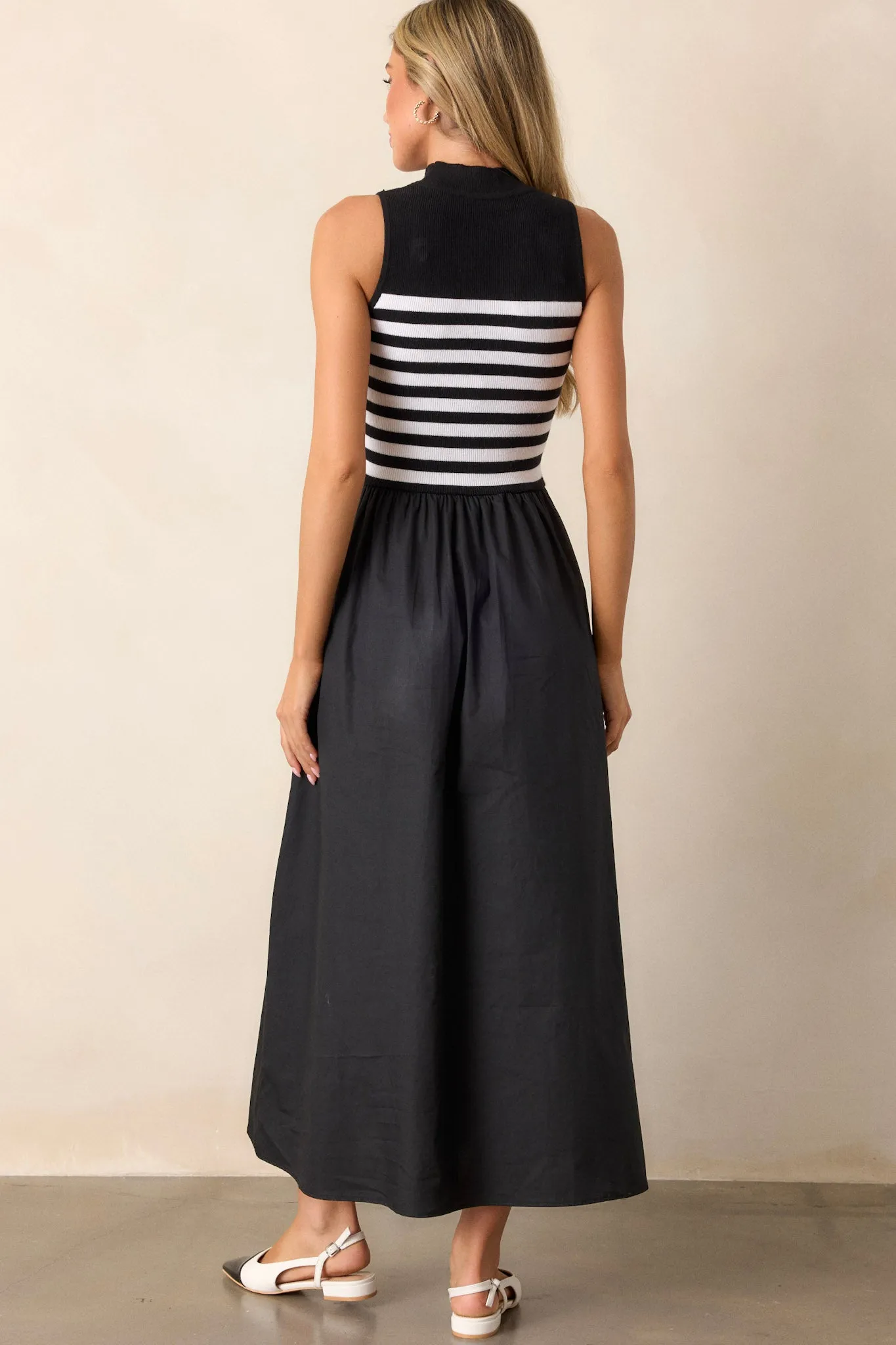 Timeless Treasures Black Sleeveless Striped Maxi Dress