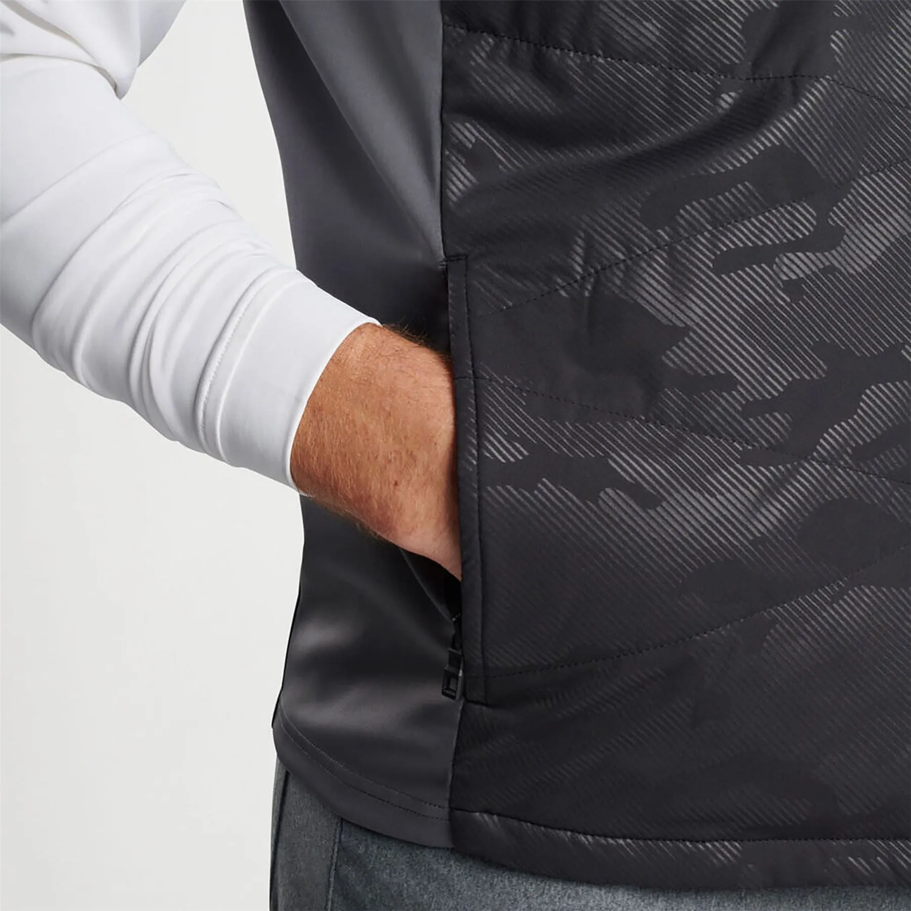 Venture Classic Fit Hybrid Vest Camo Black - AW24